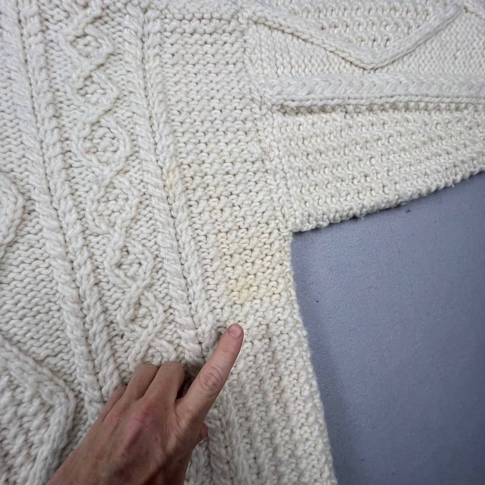Vintage Hand‎ Knit Cardigan Sweater Mens L Cream Wool Cable Knit Ecuador C.C.H. - Picture 9 of 13